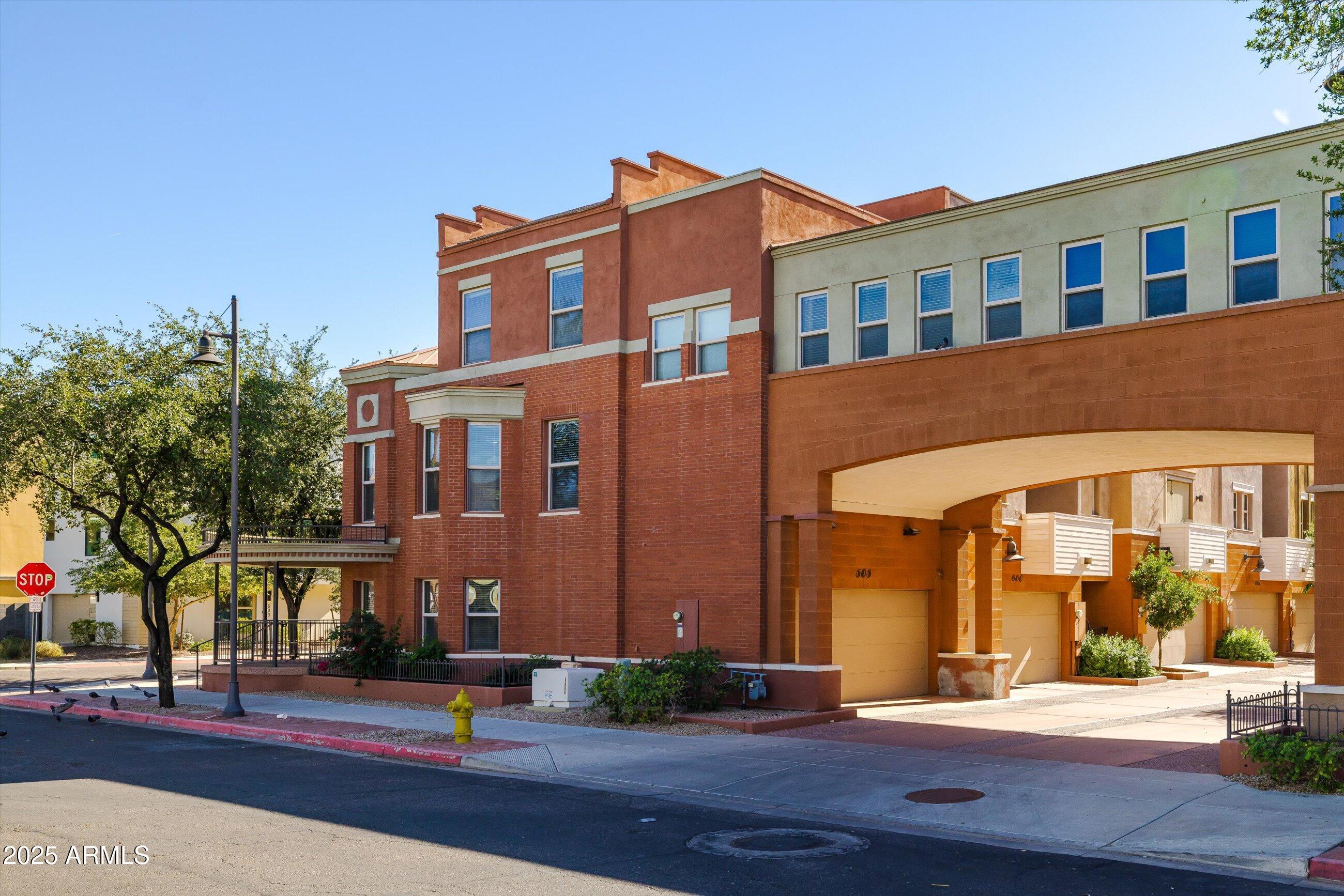 505 West 6th Street Tempe, AZ 85281 - Photo 27 of 32 a front view of a building
