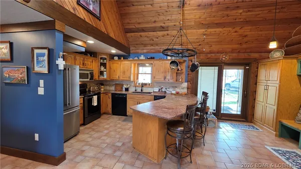 $2,300,000 | 16450 Hwy Yy, Versailles, MO 65084