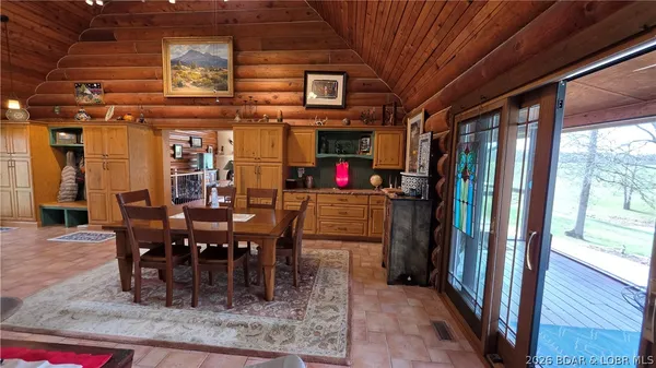 $2,300,000 | 16450 Hwy Yy, Versailles, MO 65084