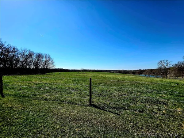 $2,300,000 | 16450 Hwy Yy, Versailles, MO 65084