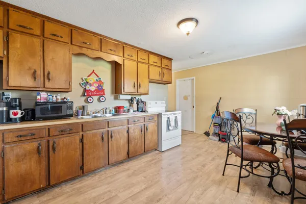 $200,000 | 3943 Tom Manis Road Northeast, Dalton, GA 30721