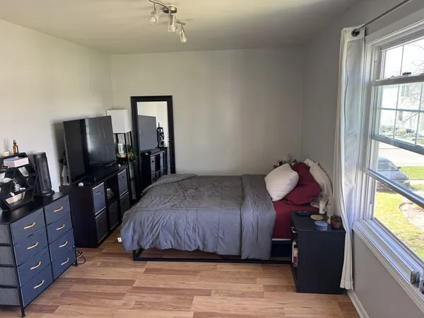 $2,150 | 362 Farmington Lane, Vernon Hills, IL 60061