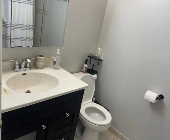 $2,150 | 362 Farmington Lane, Vernon Hills, IL 60061