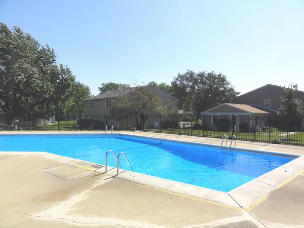 $2,150 | 362 Farmington Lane, Vernon Hills, IL 60061