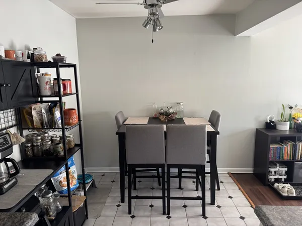 $2,150 | 362 Farmington Lane, Vernon Hills, IL 60061