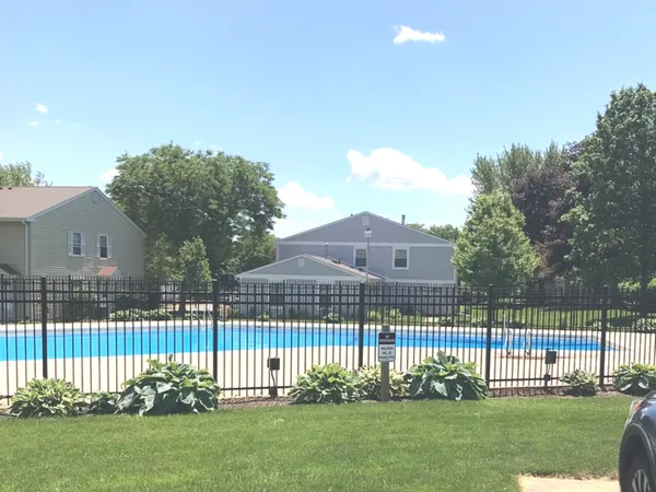 $2,150 | 362 Farmington Lane, Vernon Hills, IL 60061