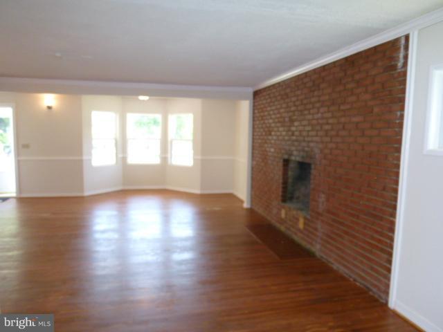 4716 Ravensworth Road Annandale, VA 22003 - Photo 2 of 18 Living Room