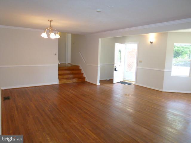 4716 Ravensworth Road Annandale, VA 22003 - Photo 11 of 18 Living Room