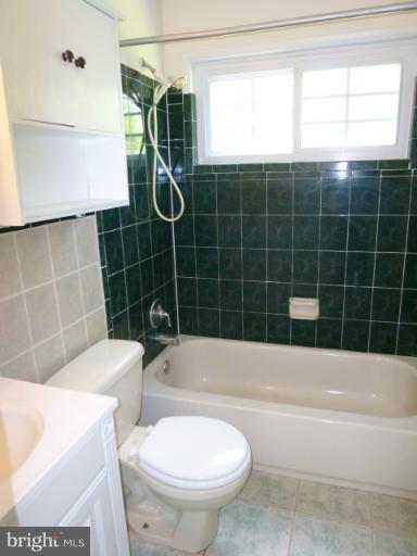 4716 Ravensworth Road Annandale, VA 22003 - Photo 12 of 18 Bath