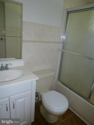 4716 Ravensworth Road Annandale, VA 22003 - Photo 13 of 18 Bath