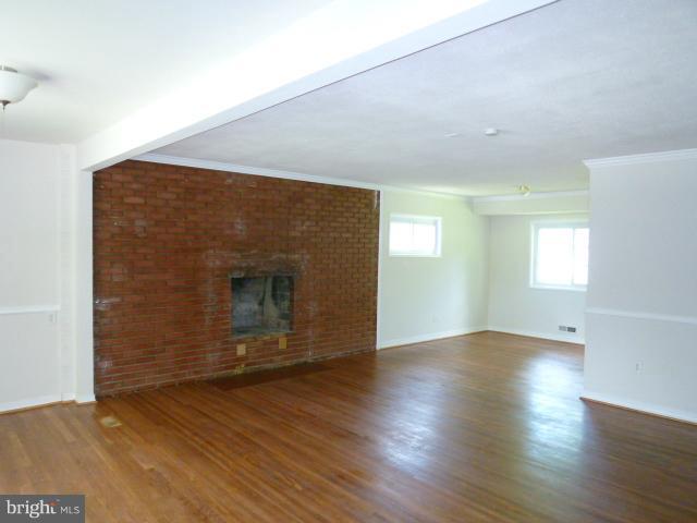 4716 Ravensworth Road Annandale, VA 22003 - Photo 6 of 18 Living Room