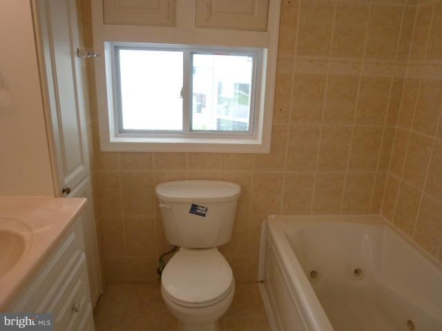 4716 Ravensworth Road Annandale, VA 22003 - Photo 9 of 18 Bath (Master)