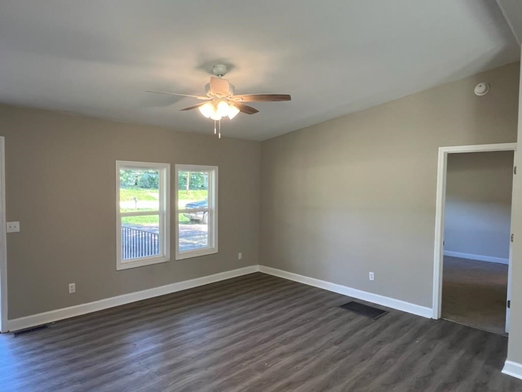 3945 Highway 11 Inman, SC 29349 - Photo 5 of 16