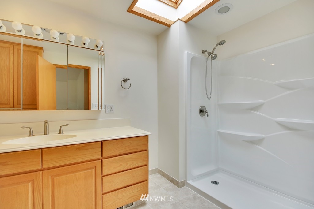 14408 Southeast 169th Street Renton, WA 98058 - Photo 17 of 24 Gallery Image 17