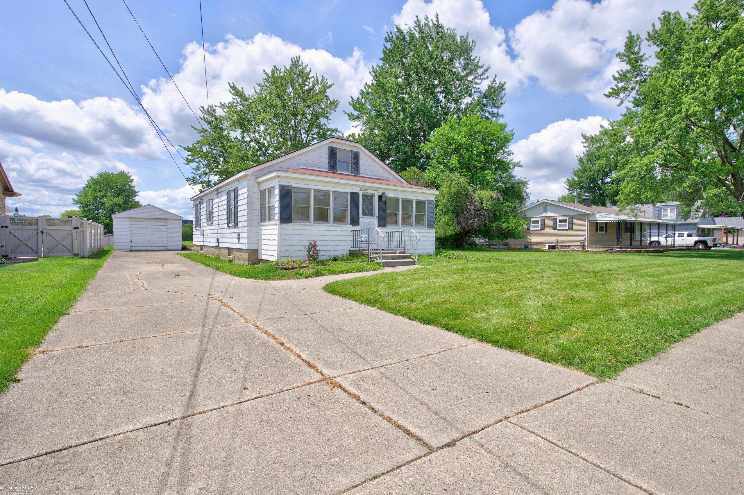 37191 Dundee Street Sterling Heights, MI 48310 - Photo 3 of 30