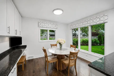 $2,099,000 | 920 Pine Tree Lane, Winnetka, IL 60093