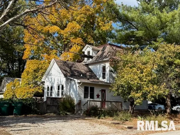 $140,000 | 827 East Carroll Street, Macomb, IL 61455
