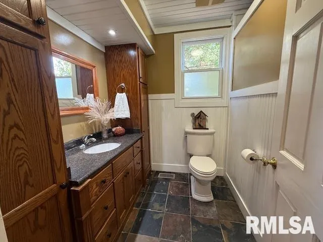 $149,900 | 827 East Carroll Street, Macomb, IL 61455