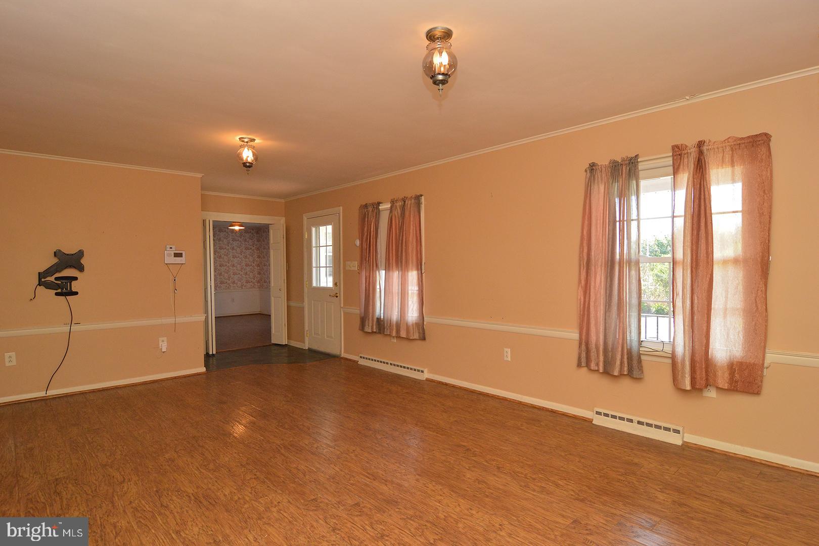 481 Faust Road Reading, PA 19608 - Photo 9 of 35 Living Room
