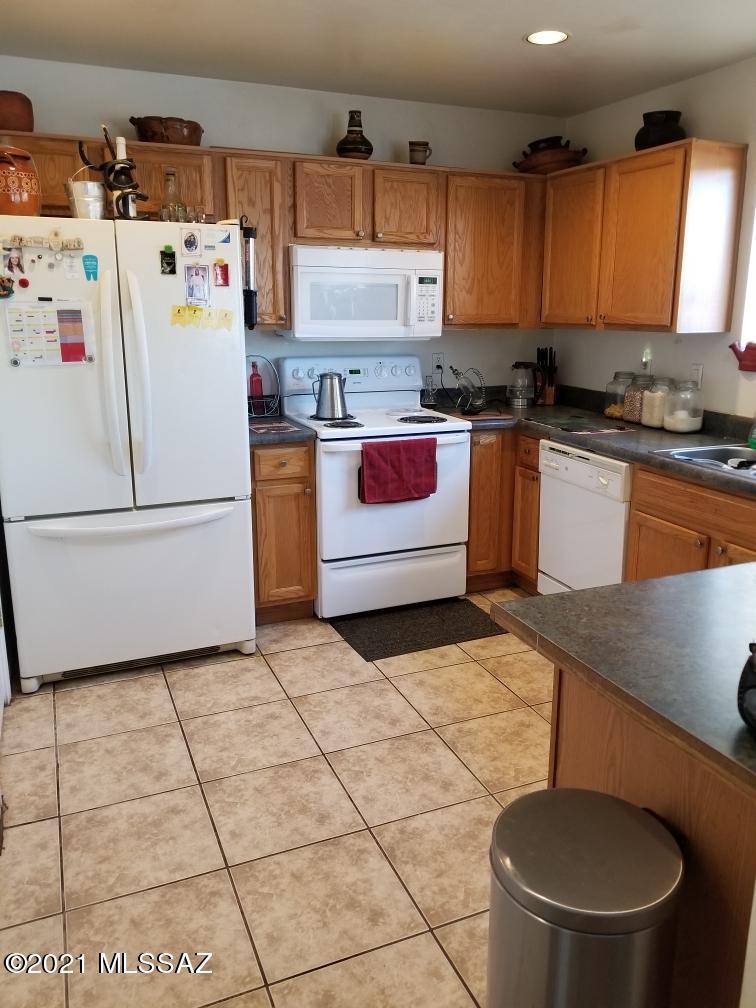 77 Circulo Verdugo Rio Rico, AZ 85648 - Photo 3 of 7