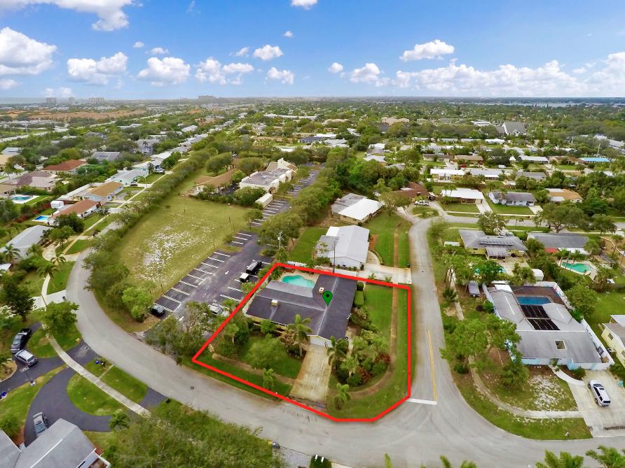 28 Willow Road Tequesta, FL 33469 - Photo 1 of 14 Aerial Photo