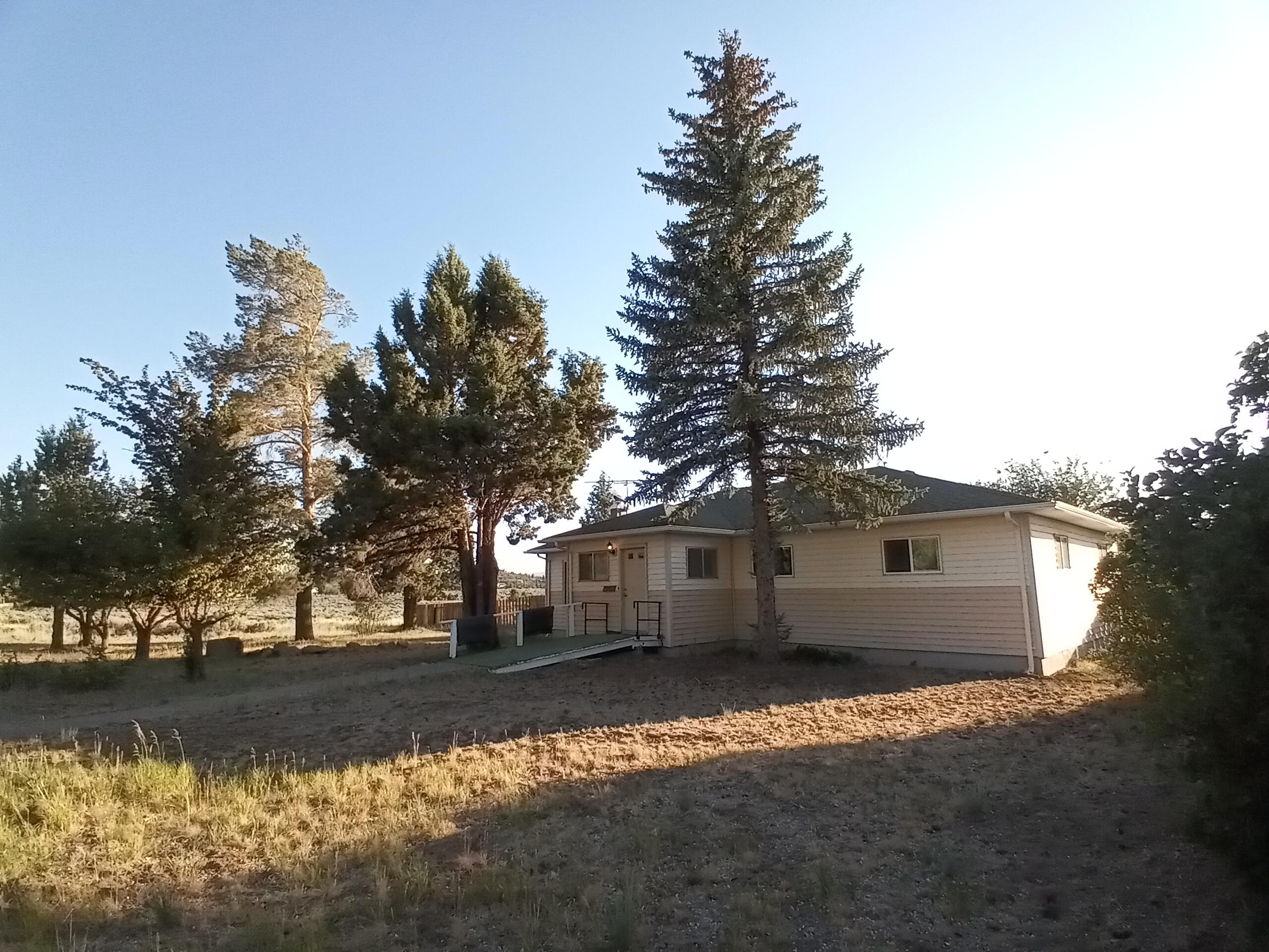 2942 Orindale Road Klamath Falls, OR 97601 - Photo 17 of 21 20210603_191218