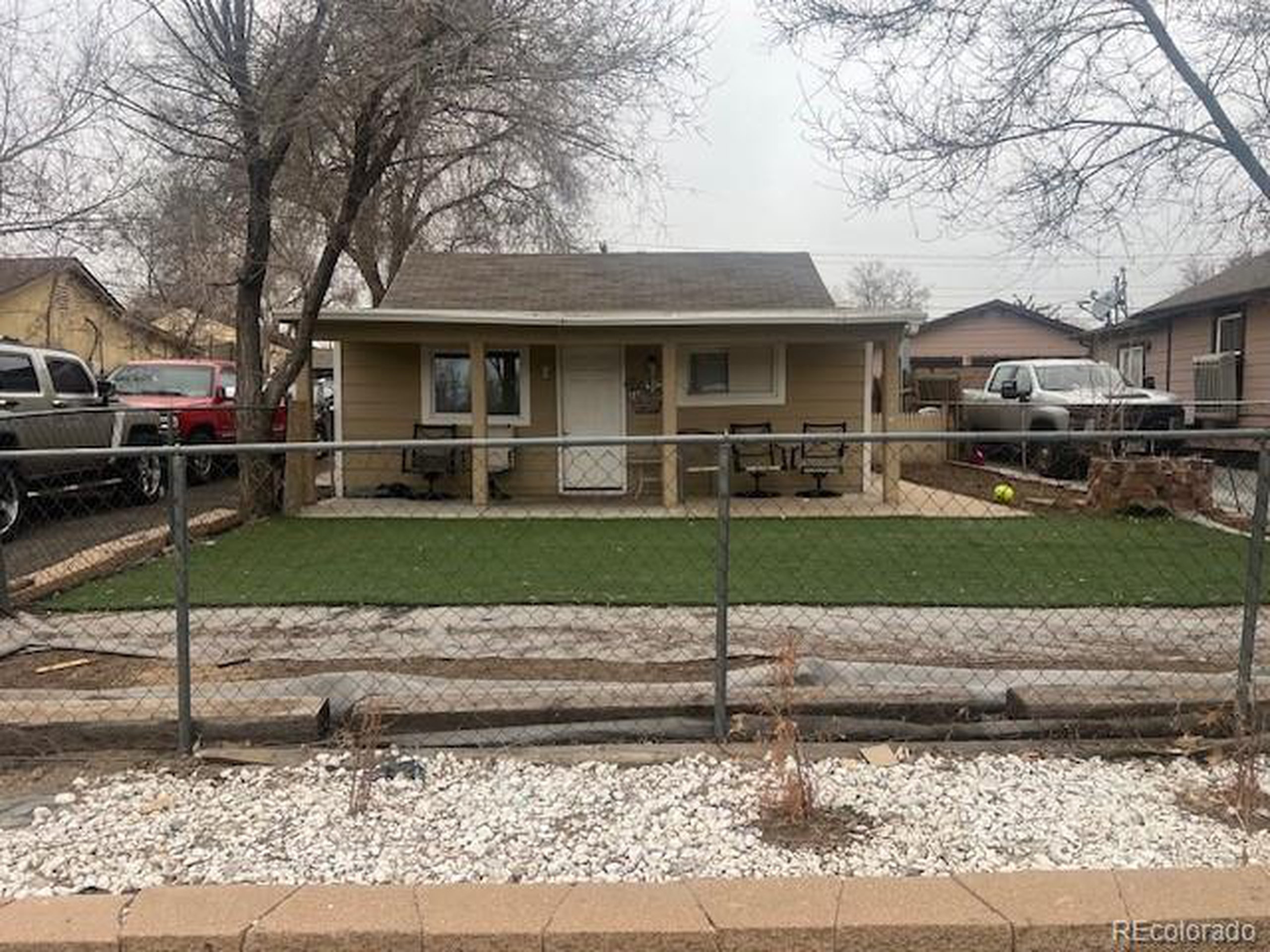 407 South Quitman St  