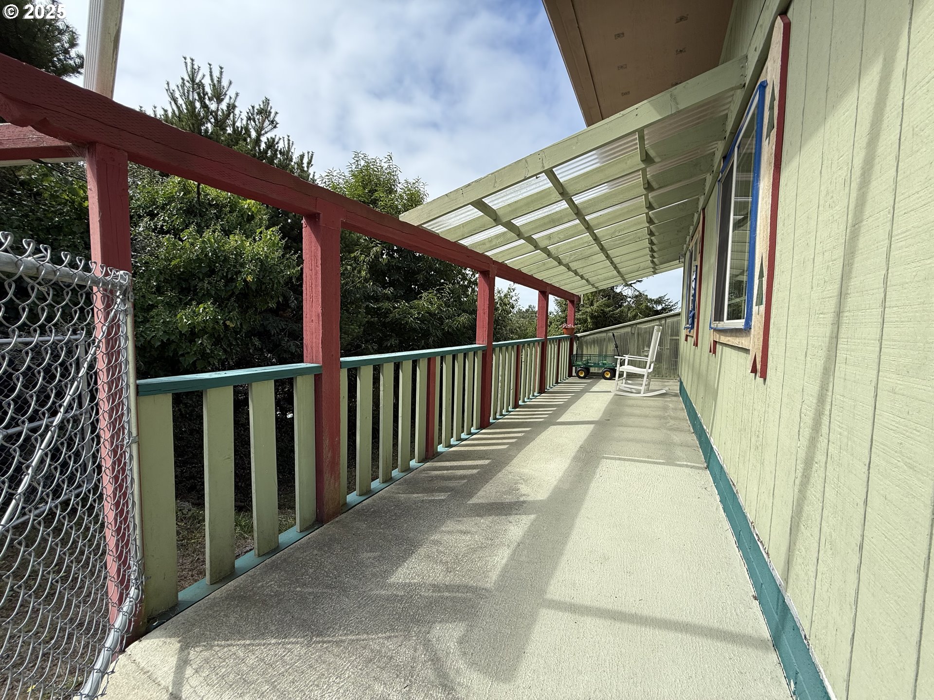 715 Jackson Avenue Coos Bay, OR 97420 - Photo 26 of 46 a view of a balcony