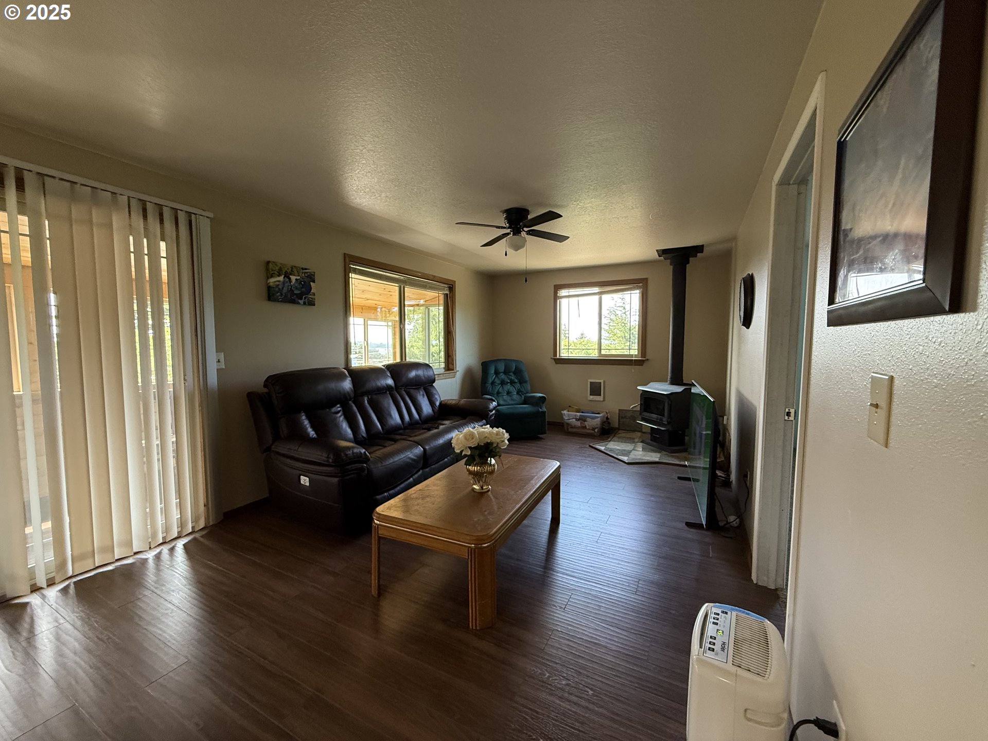 715 Jackson Avenue Coos Bay, OR 97420 - Photo 9 of 46 a living room with furniture and wooden floor