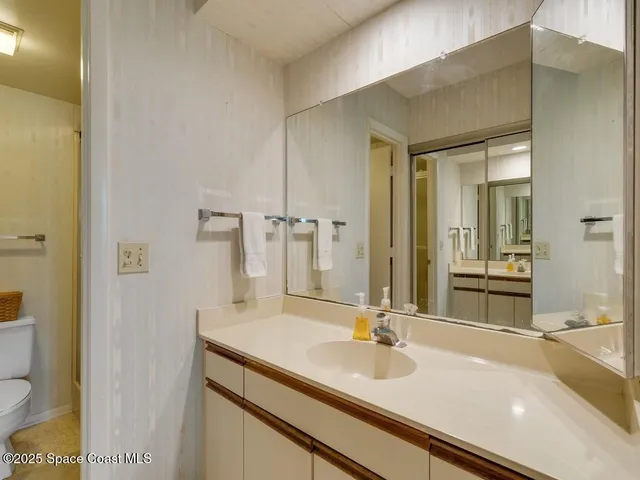 $1,500 | 27 Plantation Drive, Unit 202, Vero Beach, FL 32966