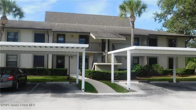 $1,500 | 27 Plantation Drive, Unit 202, Vero Beach, FL 32966