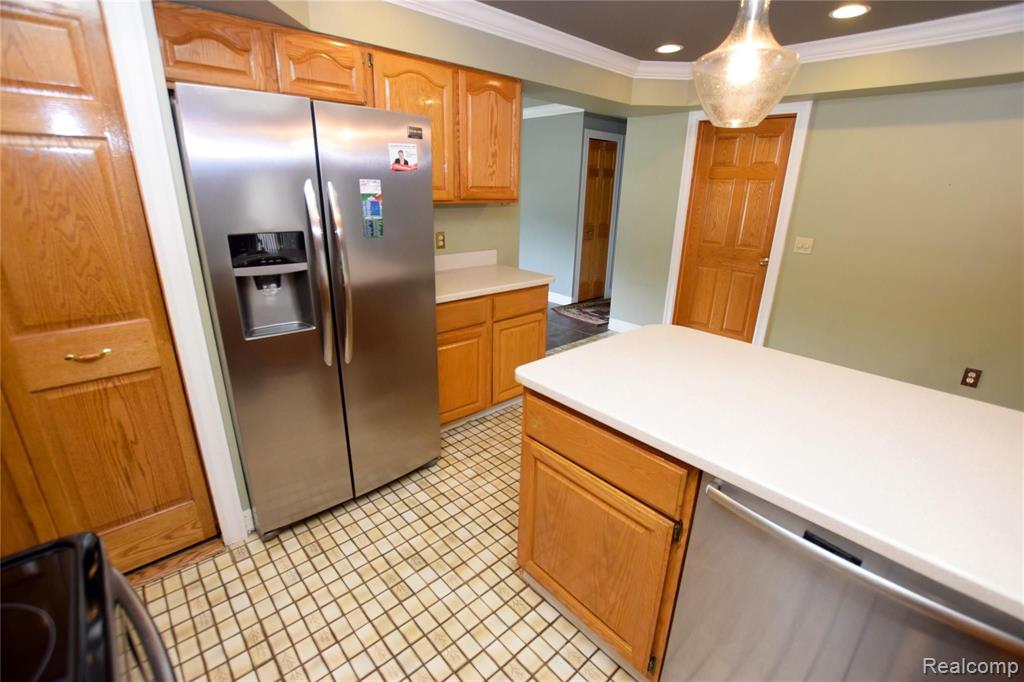 6368 Yorkshire North Riding Road Flint, MI 48532 - Photo 5 of 15 Gallery Image 5