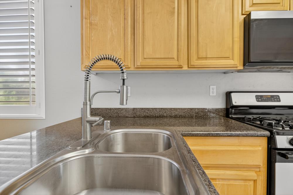 5817 Spring Flower Drive Elk Grove, CA 95757 - Photo 21 of 62