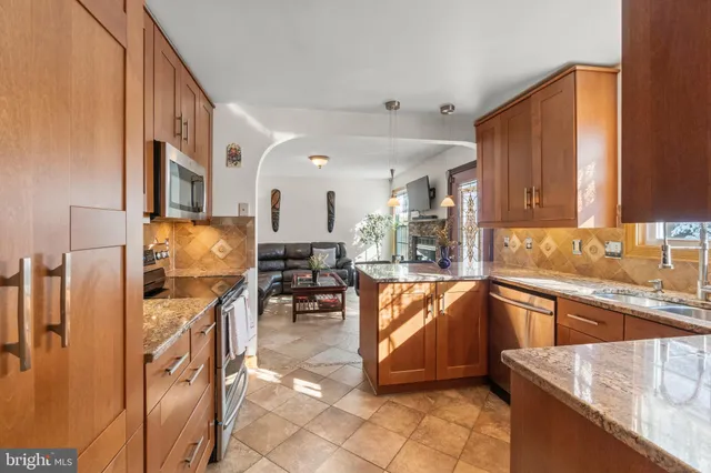 $725,000 | 18 Tall Oaks Court, Old Bridge, NJ 08857