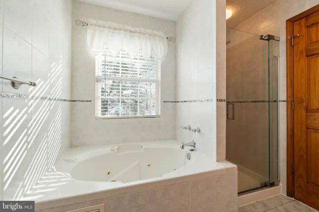 $725,000 | 18 Tall Oaks Court, Old Bridge, NJ 08857