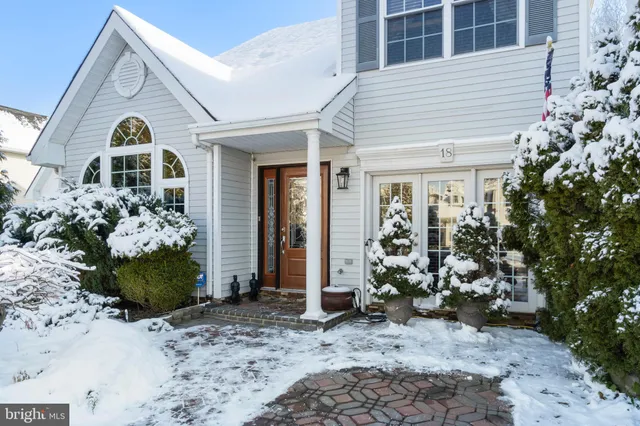 $725,000 | 18 Tall Oaks Court, Old Bridge, NJ 08857