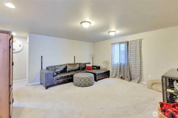 $599,900 | 210 Fielding Street Northeast, Orting, WA 98360