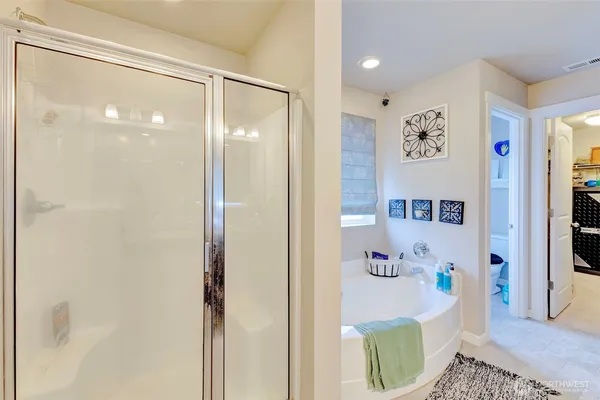 $599,900 | 210 Fielding Street Northeast, Orting, WA 98360