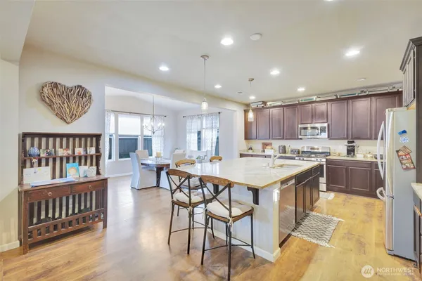 $599,900 | 210 Fielding Street Northeast, Orting, WA 98360