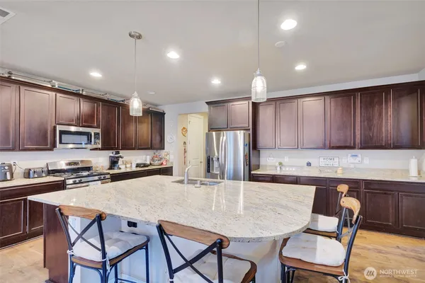 $599,900 | 210 Fielding Street Northeast, Orting, WA 98360