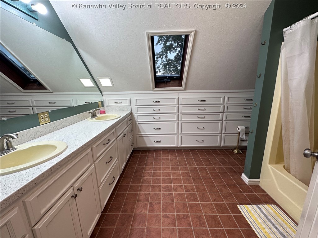 1556 Emma Road Kenna, WV 25248 - Photo 31 of 41 Gallery Image 31