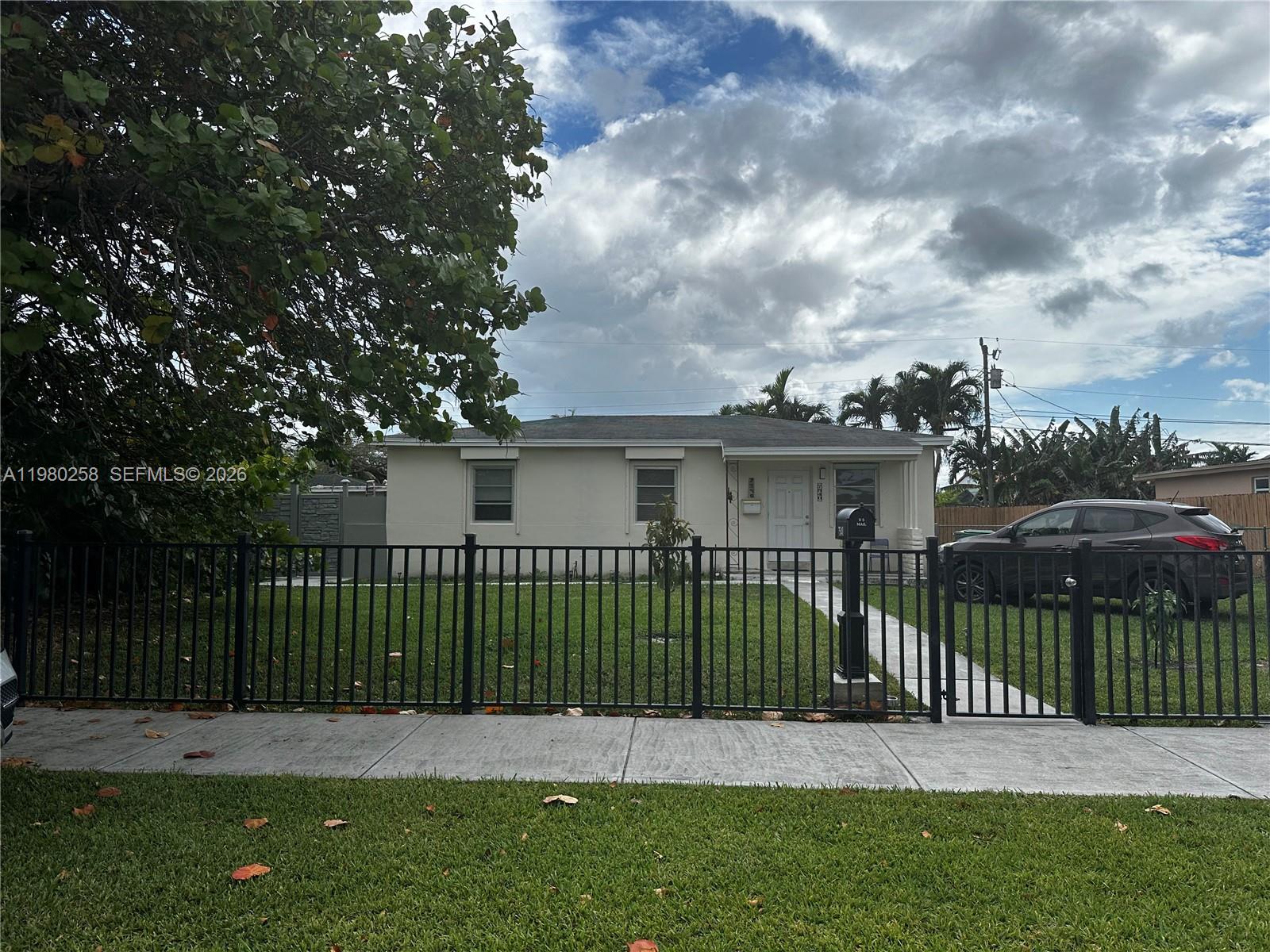 7540 Southwest 37th Street Miami, FL 33155 - Photo 1 of 19