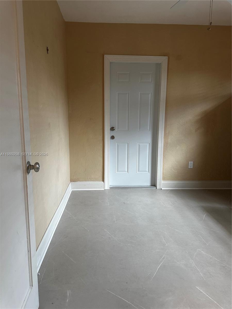 7540 Southwest 37th Street Miami, FL 33155 - Photo 13 of 19