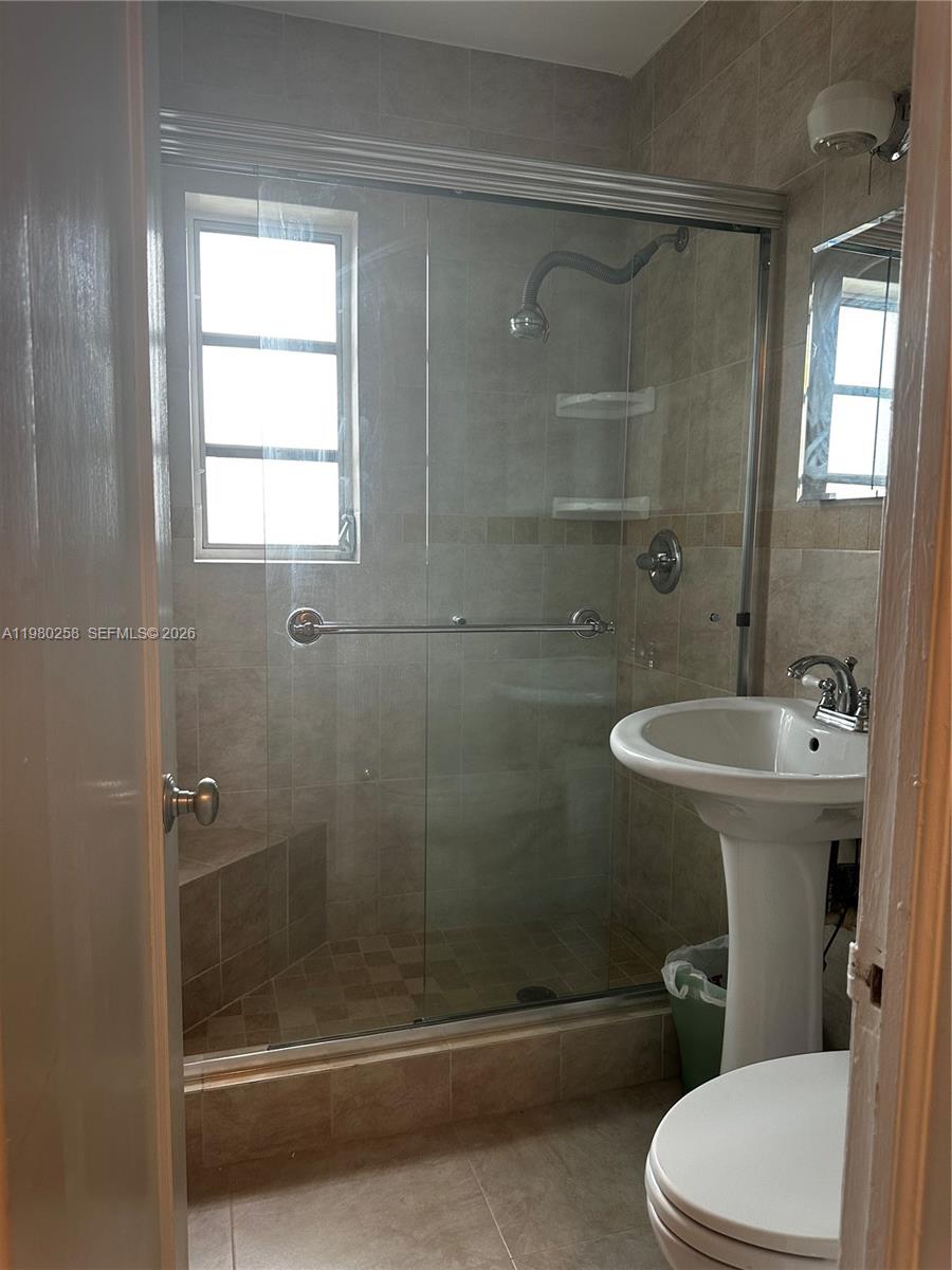 7540 Southwest 37th Street Miami, FL 33155 - Photo 15 of 19