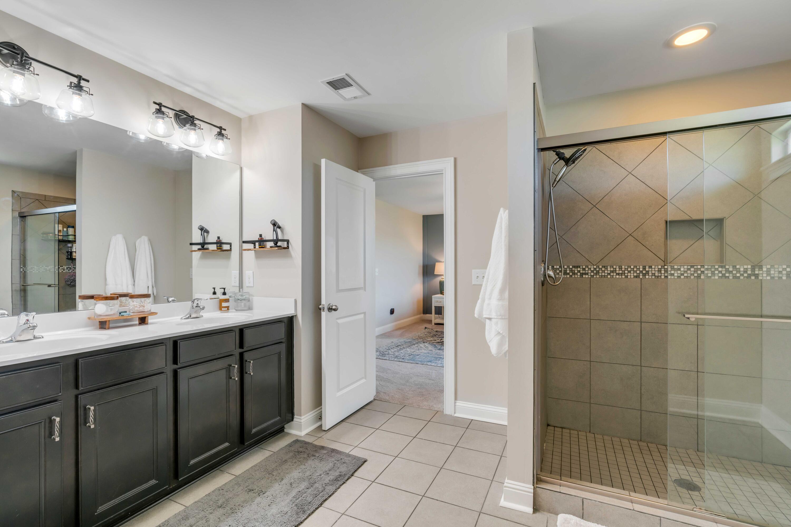 114 Koban Dori Road Summerville, SC 29486 - Photo 20 of 41 primary bath w walk in shower
