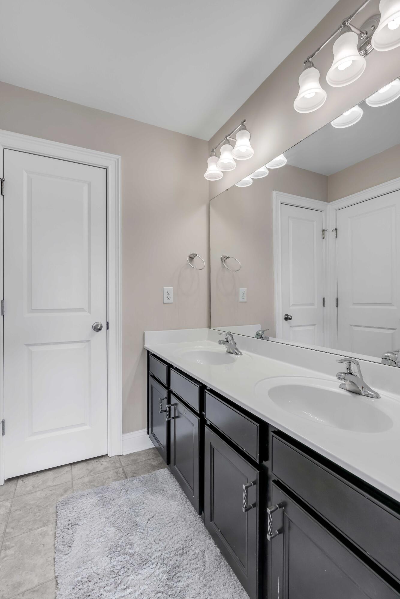 114 Koban Dori Road Summerville, SC 29486 - Photo 25 of 41 Upstairs full hall bathroom