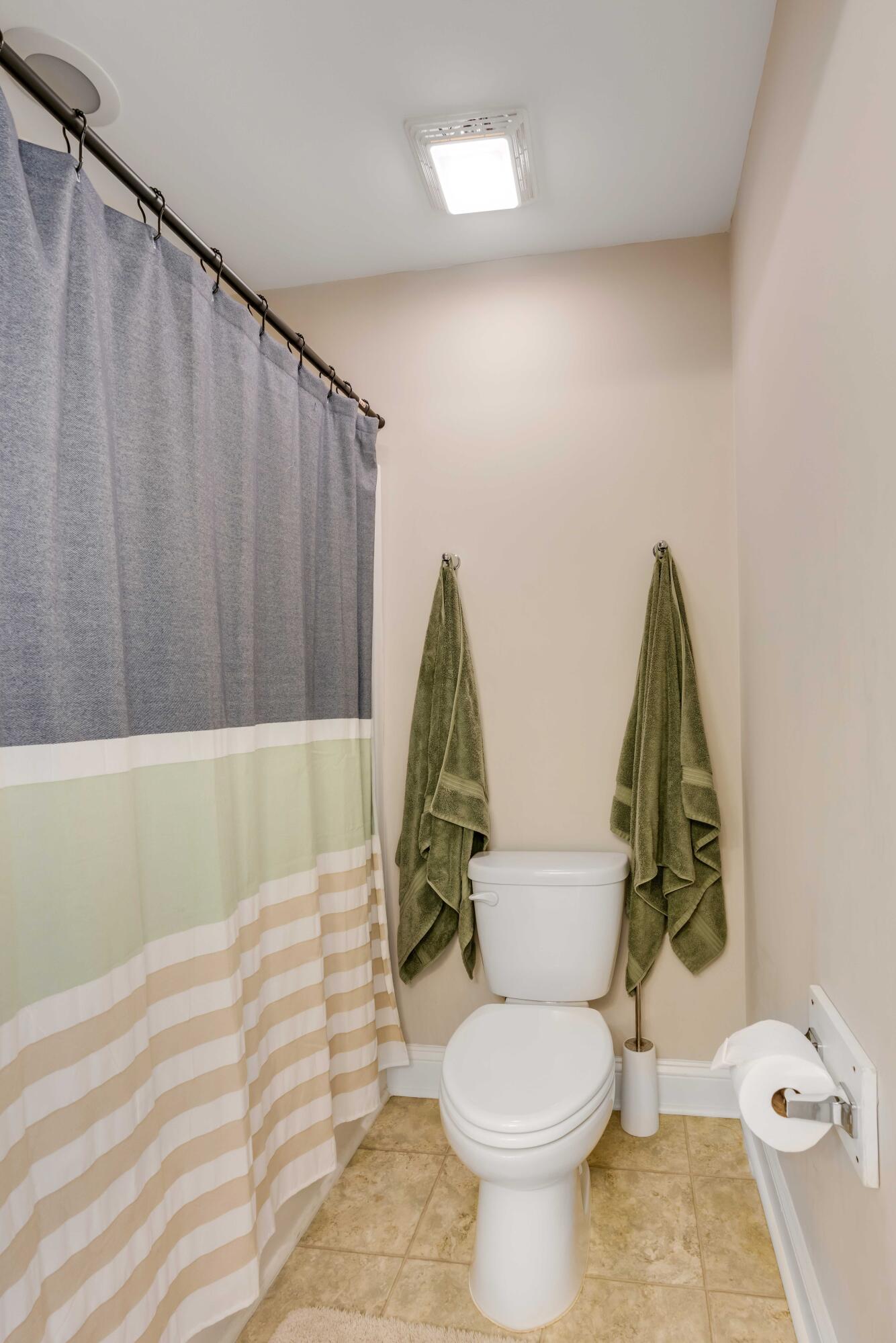 114 Koban Dori Road Summerville, SC 29486 - Photo 26 of 41 Upstairs full hall bathroom and shower