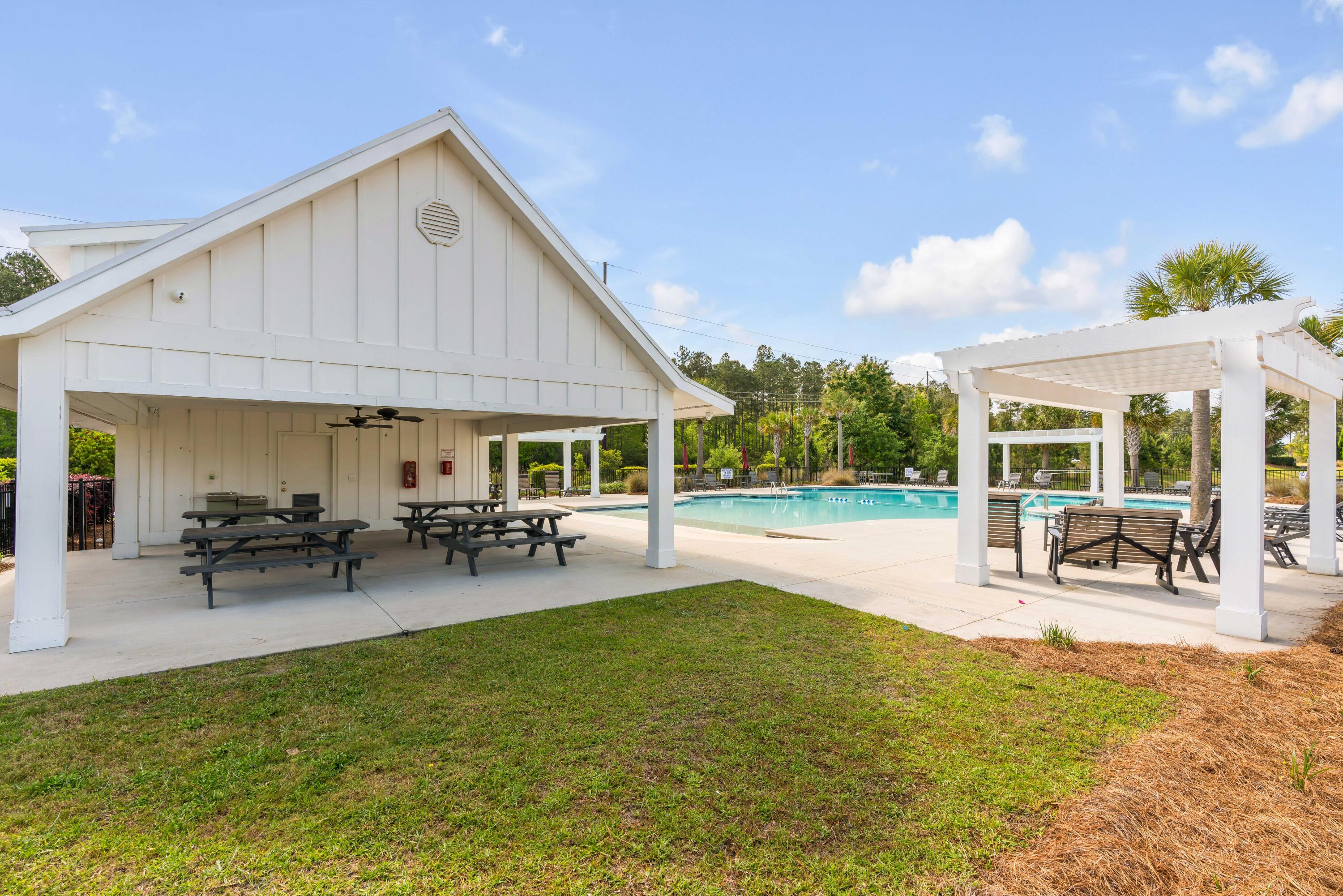 114 Koban Dori Road Summerville, SC 29486 - Photo 38 of 41 114KobanDori_NickCannPhoto-39