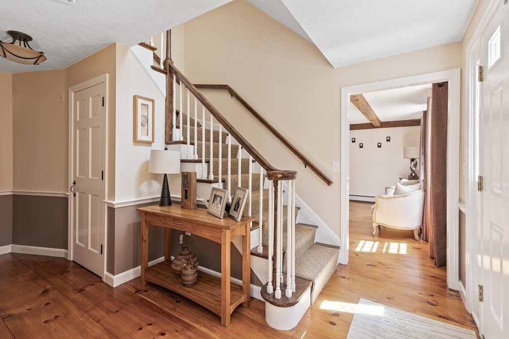 13 Old Farm Road Hopkinton, MA 01748 - Photo 3 of 42 Gallery Image 3