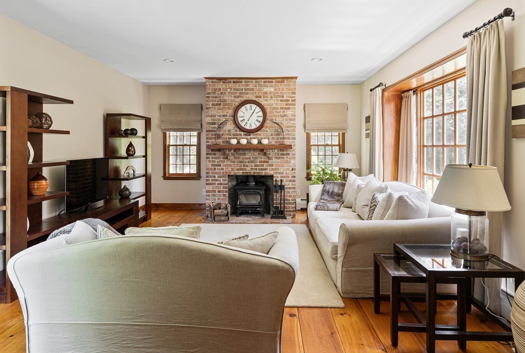 13 Old Farm Road Hopkinton, MA 01748 - Photo 7 of 42 Gallery Image 7